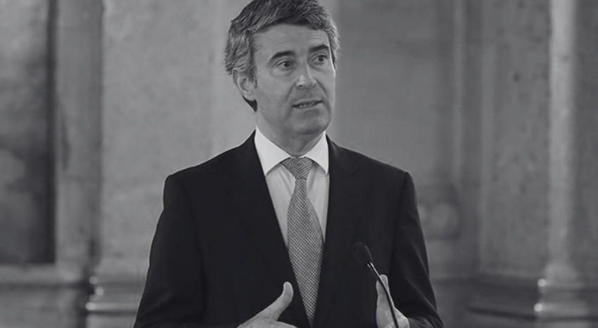 “Portugal não se governa a partir de estádios de futebol”, PS crítica Governo