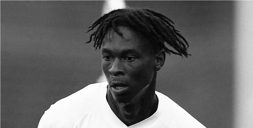 Futebol de luto: jogador de 25 anos do Real Massamá morre durante jogo