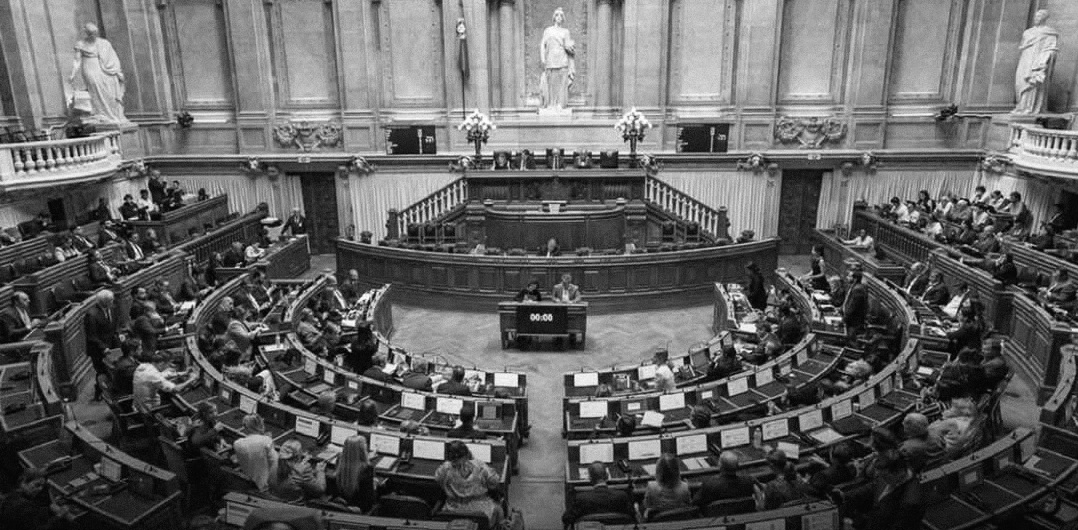 CHEGA quer reduzir para metade o número de deputados