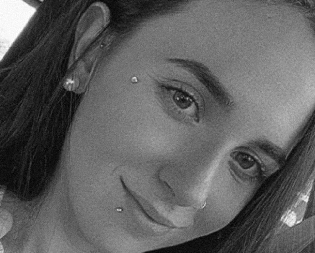 Jovem mãe morre em violento acidente na A1. Marido e filhos ficam feridos