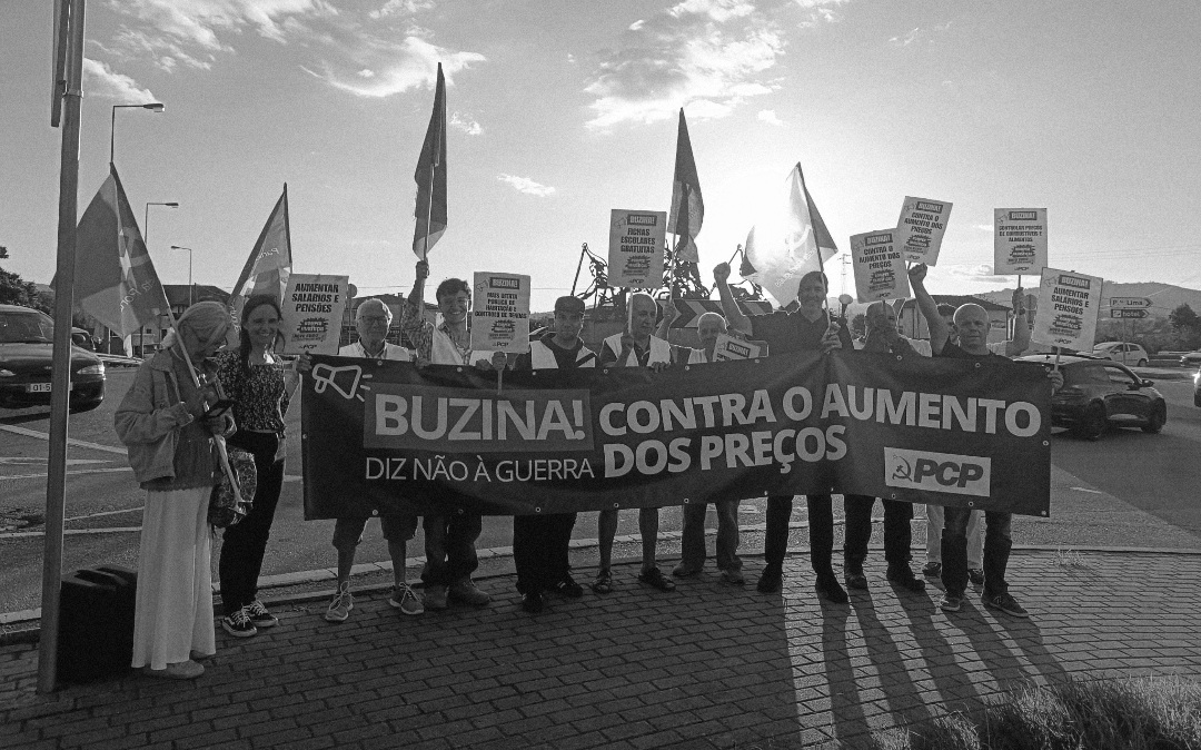 ‘Mini buzinão’ do PCP na Vila de Prado contra custo de vida
